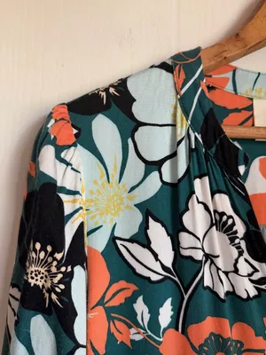 Maeve Anthropologie Juno Dress Tropical Floral Small Bold Flowy Relaxed V-Neck thumbnail 4