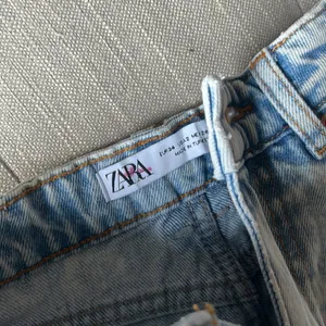 Zara‎ Light Wash Denim Shorts thumbnail 3