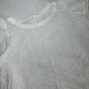 Gap Womens Embroidered White Ruffle Sleeveless Top Blouse Eyelet Size Large thumbnail 2
