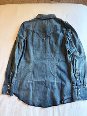 Wrangler Women’s Western Pearl Snap Denim Shirt thumbnail 5