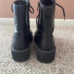 H&M Divided Women’s 10 Black Shiny Gloss Combat Platform Boots thumbnail 4