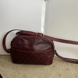 Italian Red Leather Shoulder Bag Logo Quiet Luxury Classic Business Professional thumbnail 11