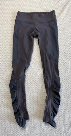 Alo Yoga Goddess Leggings Charcoal Gray Mesh Panel Ruched Over The Heel Pants thumbnail 1