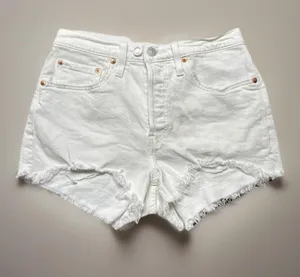 Levi’s 501 White Jeans Shorts Summer Size 28 Waterless Bottom Fly Style thumbnail 1