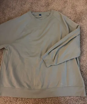 Old Navy Crewneck thumbnail 1
