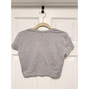 Tna Aritzia Homestretch Cropped T-Shirt Heather‎ Grey Crew Neck Small thumbnail 2