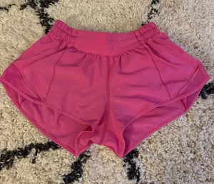 Sonic Pink Lululemon Hotty Hot 2.5" thumbnail 1