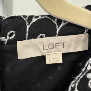 LOFT Black White Embroidered V-Neck Puff Sleeve Mini Sheath Dress Size 6 Casual thumbnail 6