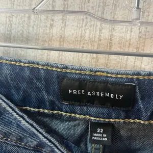 Free Assembly Super High Rise‎ Straight Leg Jeans Size 22 thumbnail 7