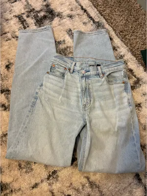 American Eagle Asymmetrical jeans thumbnail 1