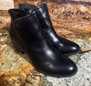 Women’s Madden Girl 9.5 M Black Short Boots. Worn once. No visible ware thumbnail 1