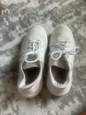 Adidas Sneakers thumbnail 3