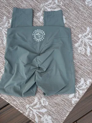 Gymshark High-Waist Leggings in Sage Green thumbnail 3