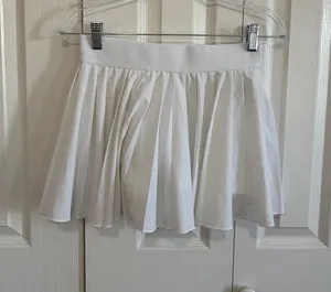 Aritzia TNAction Skater Skirt White Size Small thumbnail 1