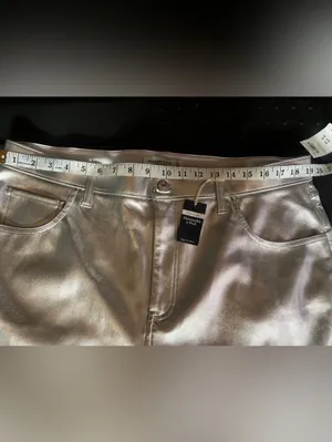 Abercrombie & Fitch Curve Love Vegan Leather 90s Relaxed Pant Size 18R. NWT thumbnail 10