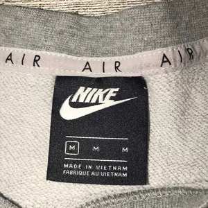 Nike Air Gray Long Sleeve Cropped Sweatshirt Size Medium thumbnail 9