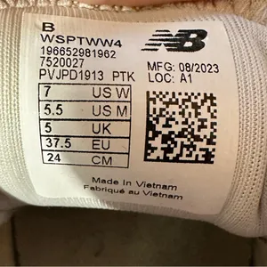 New Balance Women’s Fresh Foam SPT White Running Sneakers v4 size 7 GUC thumbnail 3