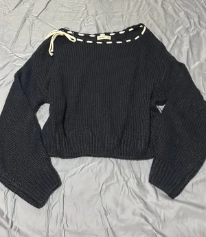 Hollister Sweater thumbnail 1