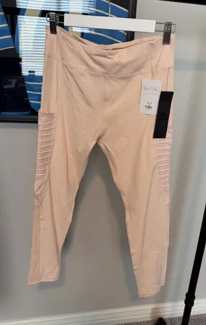 Blush Pink Cropped Leggings Size L thumbnail 1