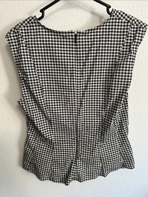 White House Black Market Black & White Gingham V-Neck Sleeveless Blouse Size 10 thumbnail 4