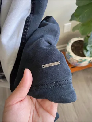 Black lululemon savanasa jacket size 6 thumbnail 6