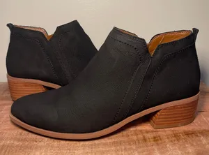Black Booties thumbnail 1
