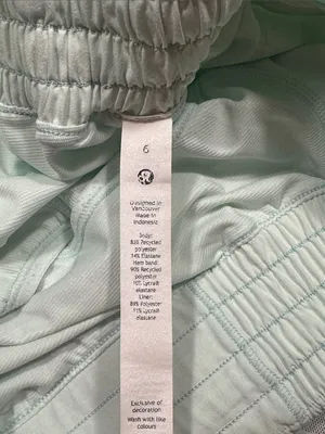 Lululemon Hotty Hot High Rise Lined Shorts Sz 6 thumbnail 5