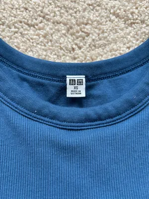 Uniqlo Ribbed Crop Top thumbnail 2