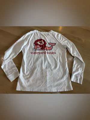 Vineyard Vines Women's White Kansas City Chiefs Helmet Long Sleeve T-shirt XS thumbnail 6