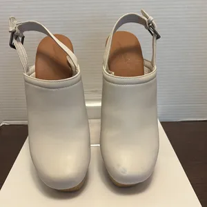 Universal Threads Cream Slingback Mules thumbnail 5