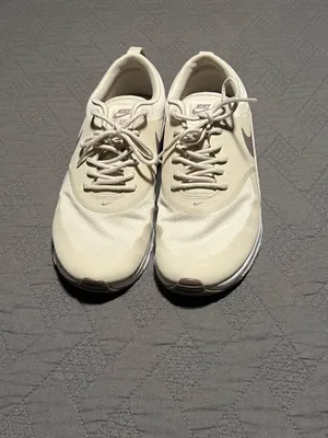Women’s Nike Air Max Thea thumbnail 2