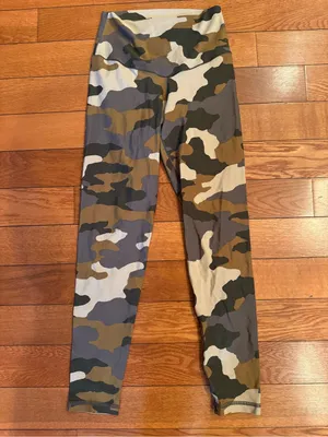 OFFLINE by Aerie Real Me High Waisted Camo Leggings - Medium (EUC) thumbnail 2