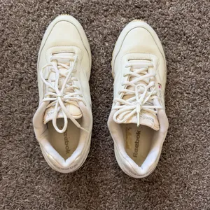 Vintage Reebok Classic Harman Run White Leather Gum Sole Sneakers thumbnail 3