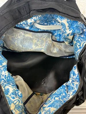 Lululemon Black Work It Out Duffel with Blue Floral Lining thumbnail 13