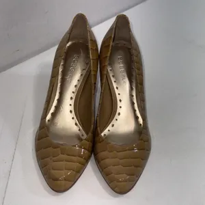 BCBG Girls‎ Tan Old Money Timeless Classic Leather Snake Skin Pumps Heels Size 7 thumbnail 14