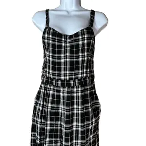 Hollister Black and White Plaid Jumpsuit Size Medium‎ thumbnail 2