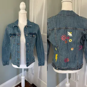 Old Navy‎ Classic Jean Jacket Medium Wash Painted Floral Back Size Small thumbnail 2