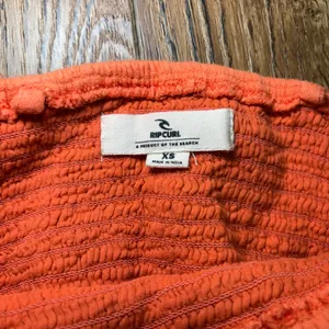 Rip Curl Orange Peach Tiered Maxi Dress Smocked Strapless XS 100% Cotton Boho thumbnail 4