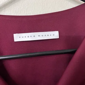 Susana Monaco Elegant Burgundy Ruched Dress thumbnail 4