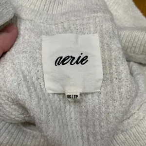 Aerie Women XS Waffle Knit Polo Sweater Grey V-Neck Long Sleeve‎ Oversized Top thumbnail 5
