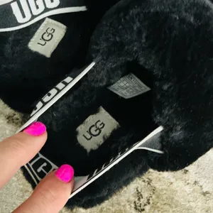 UGG comfy cute sandals🐻🐻 thumbnail 9