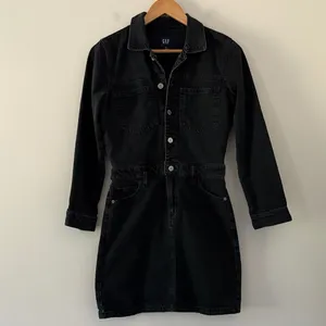 GAP Denim Mini Dress Long Sleeve Pocket in Black Wash‎ Button Front Size 4 thumbnail 4