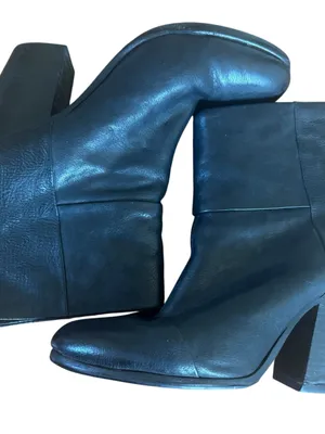 rag & bone Newbury Women’s Black Leather Ankle Boots with Block Heel thumbnail 9
