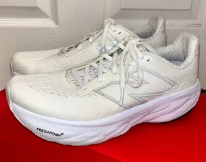 New balance, fresh foam X 1080 V14 women’s 8 White and Beige Newish in box thumbnail 1