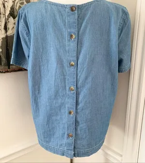 Calson Denim Button Back Top Sz Small NWT thumbnail 2