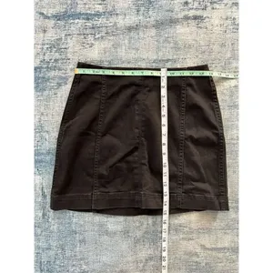 Wild Fable Black Zippered Back Denim Mini Skirt Size 4 thumbnail 6