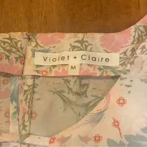 Violet & Claire top Medium Pastel Colors Floral Sleeveless Blouse thumbnail 2