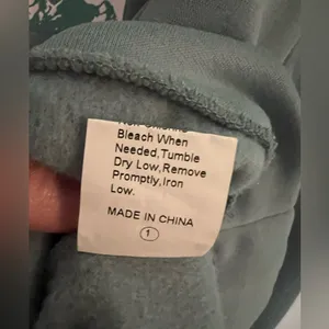 SHEIN Bahamas Sweatshirt. Brand new without tags. thumbnail 5