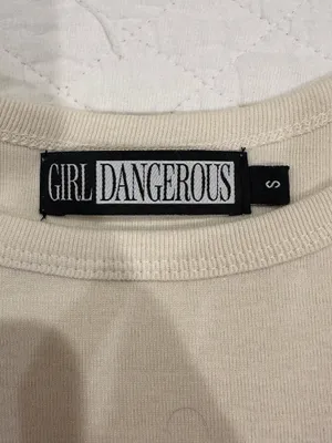 Dangerous girl tshirt Tan Size XS thumbnail 2