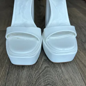 Olivia Miller White and Pink Amour Platform Heels Size 8 thumbnail 9